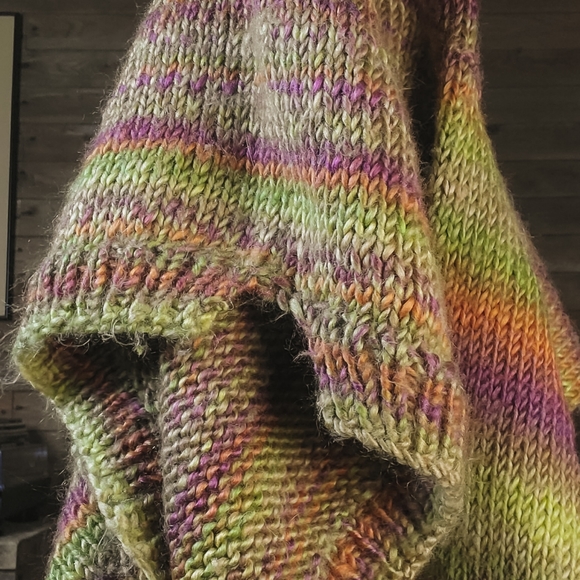 Vintage Hand Knit Handmade Acrylic Autumn Sweater - Picture 7 of 7